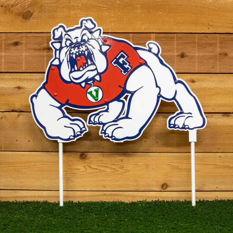 2' bulldog on stakes