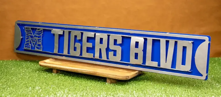 Tigers blvd 3d street sign
