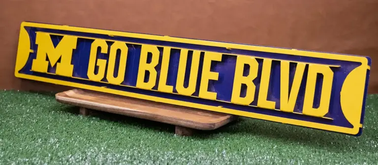 Go blue blvd 3d street sign